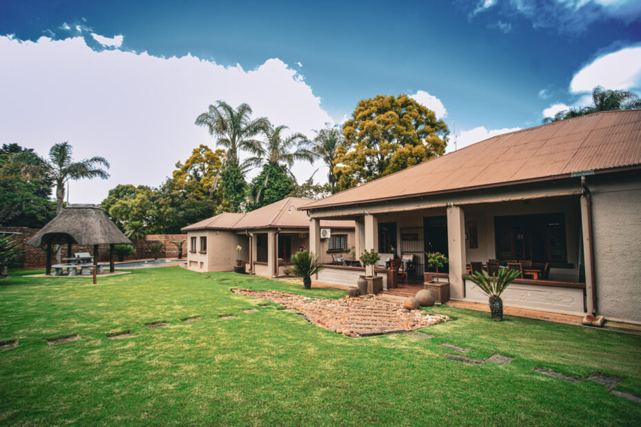 Holme-Lea-Manor-Guest-House-DSC00029-greener